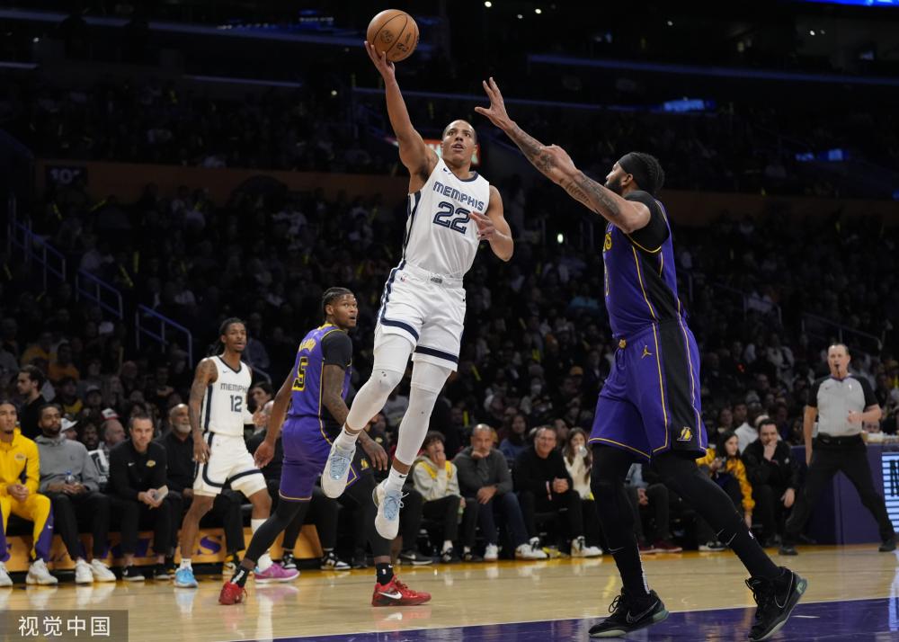 他们通过适 他们通过适